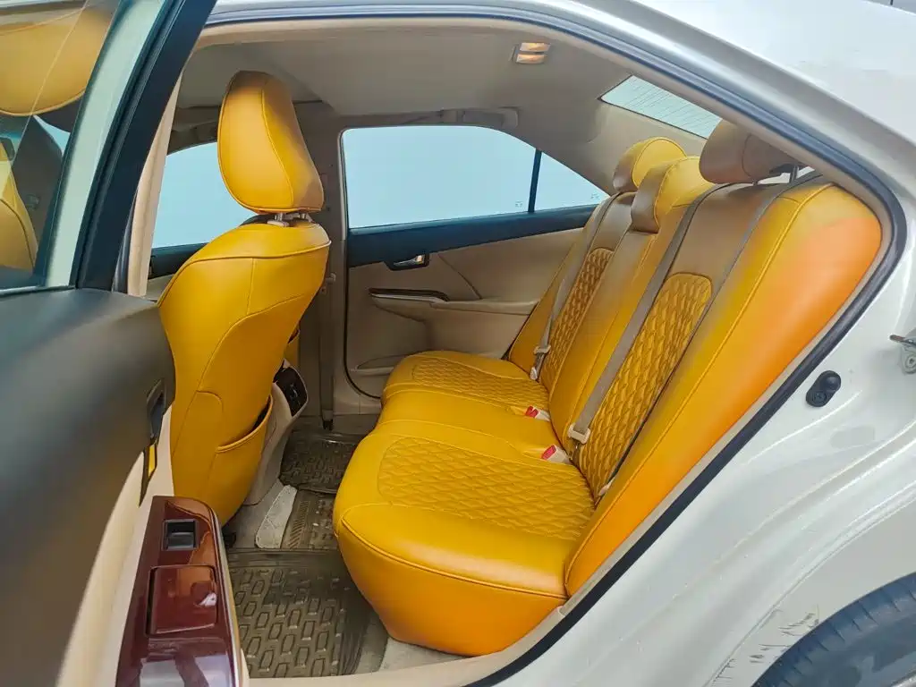 Toyota Camry — миниатюра 11