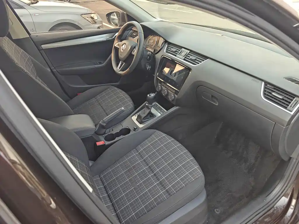 Skoda Octavia — миниатюра 10