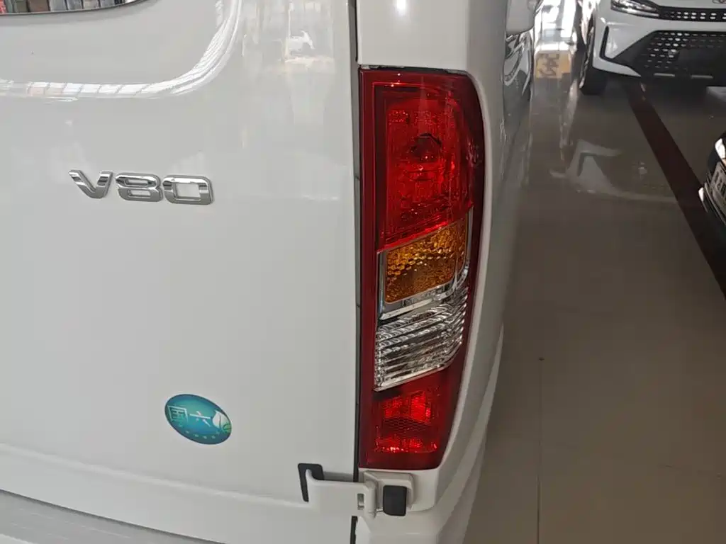 MAXUS V80 — миниатюра 8