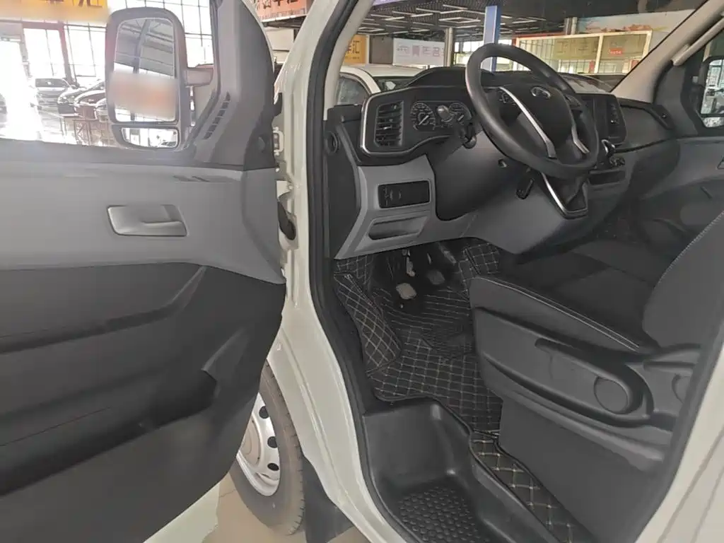 MAXUS V80 — миниатюра 16