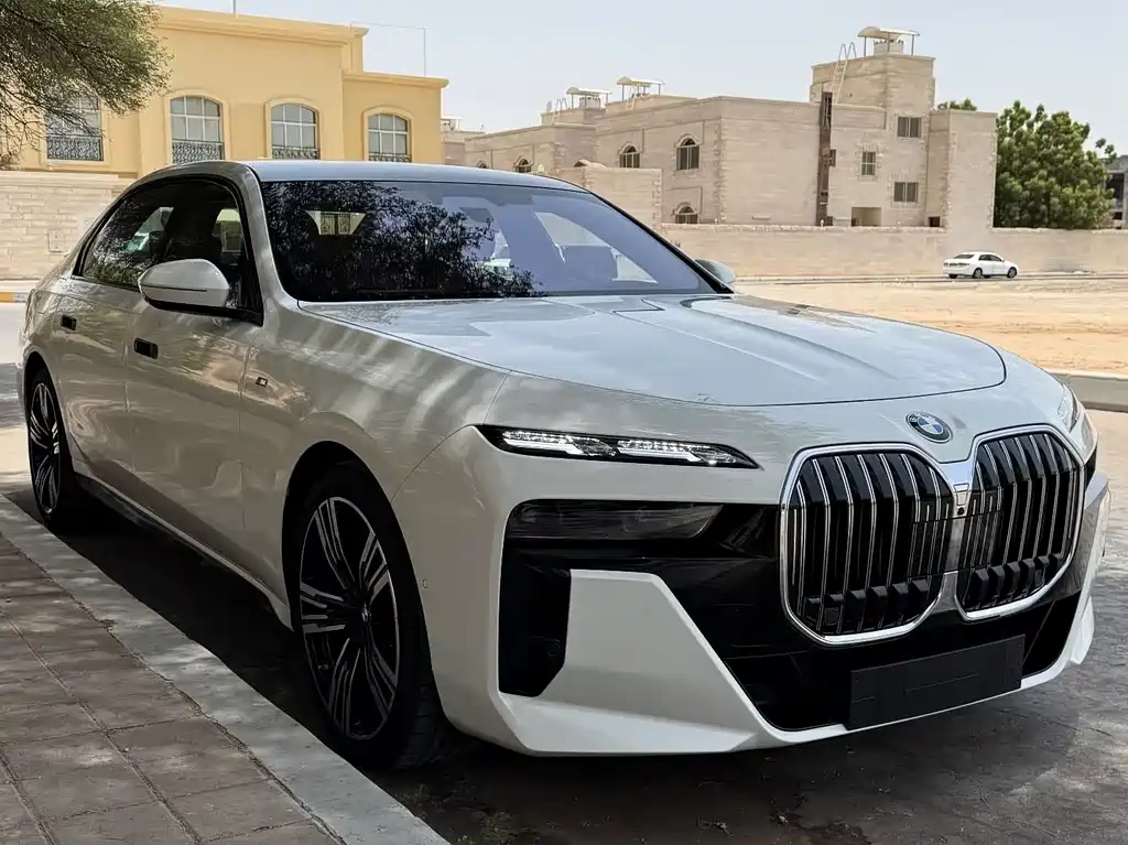 BMW 7 Series — миниатюра 2