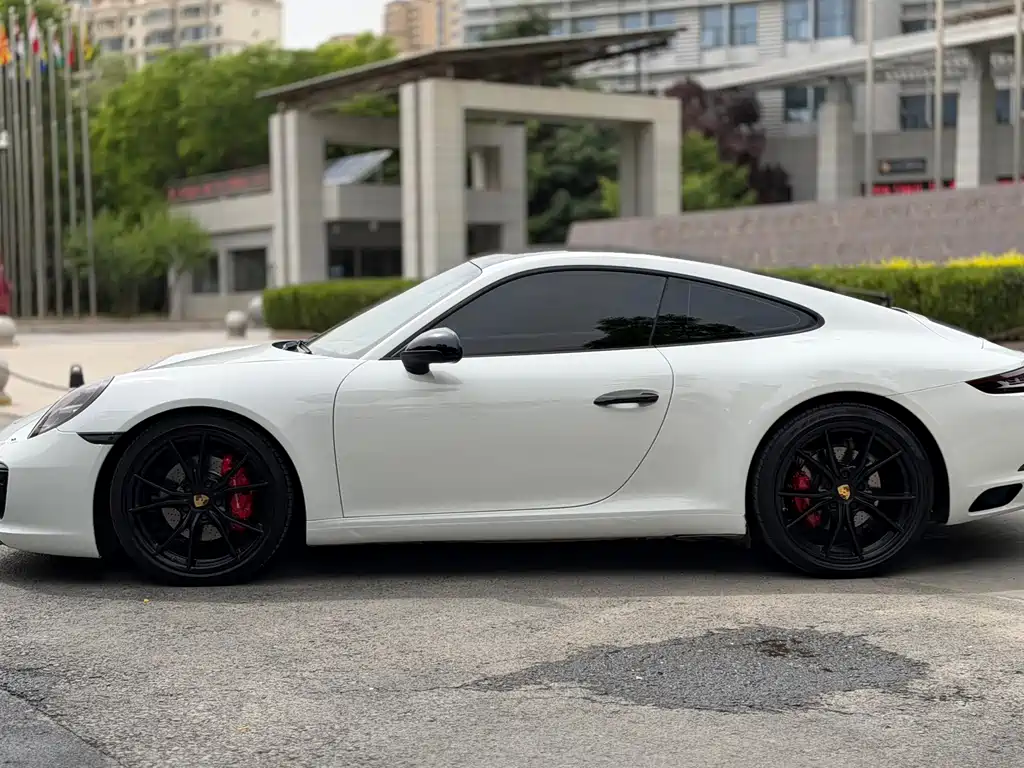 Porsche 911 2016 Carrera 3.0T