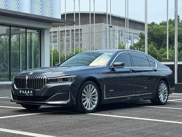 BMW  7 SERIES