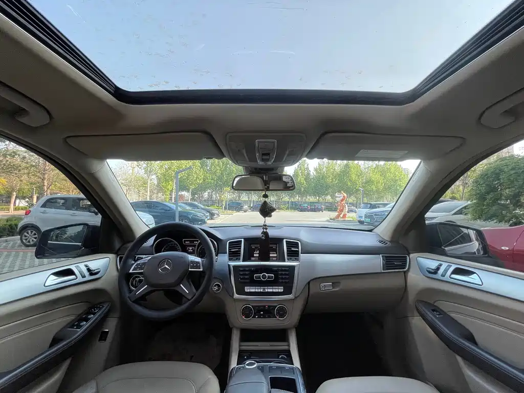Mercedes-Benz M 2012 ML 300
