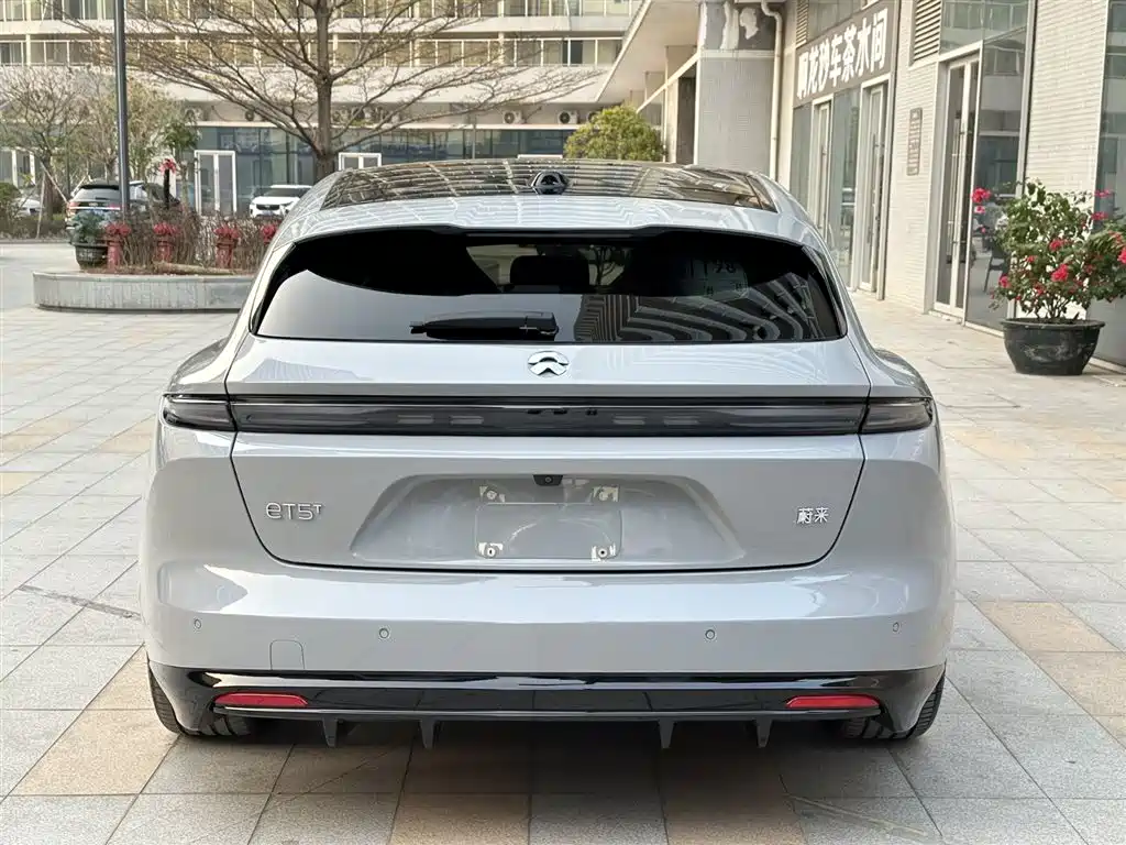 NIO NIO ET5T