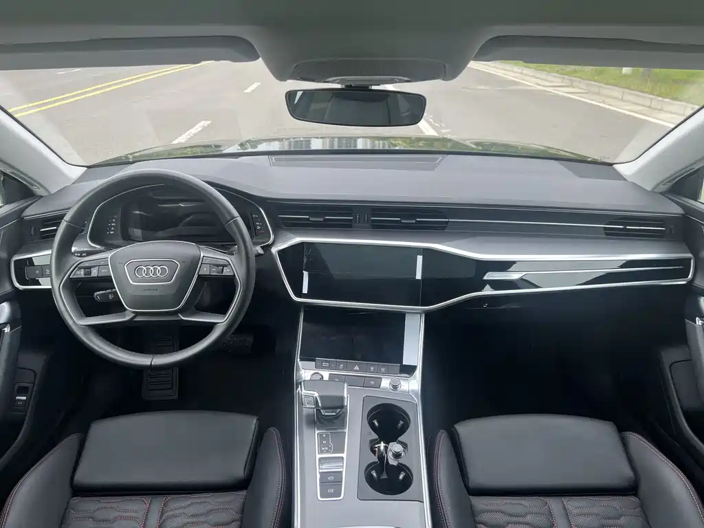 Audi A7 2024 55 TFSI quattro Premium