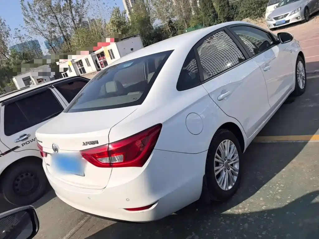 Buick Excelle — миниатюра 7