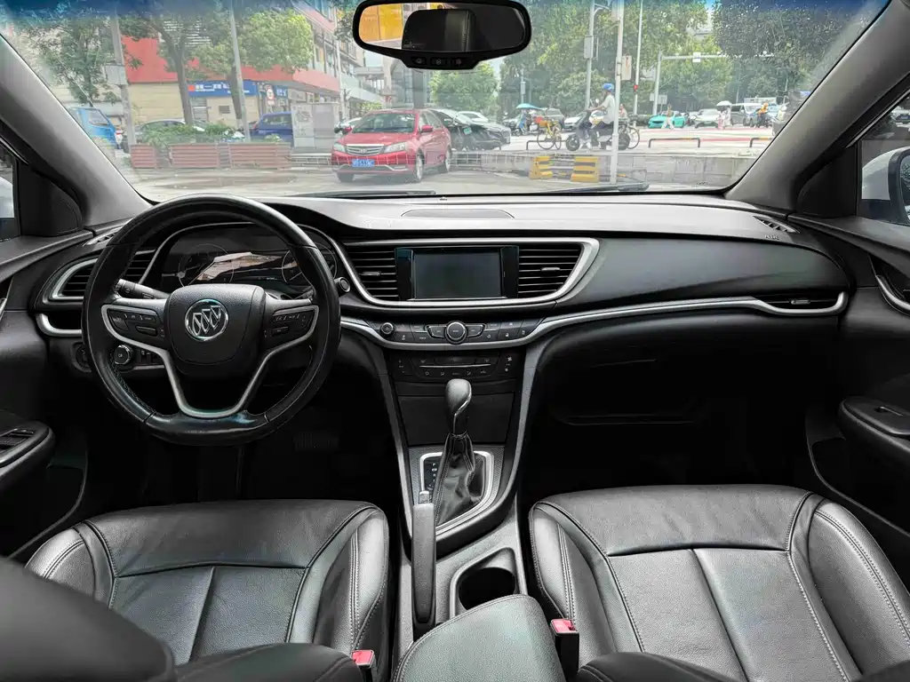 Buick Excelle — миниатюра 9