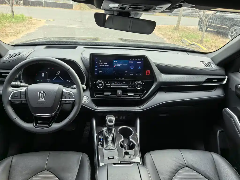 Toyota Crown Kluger — миниатюра 9
