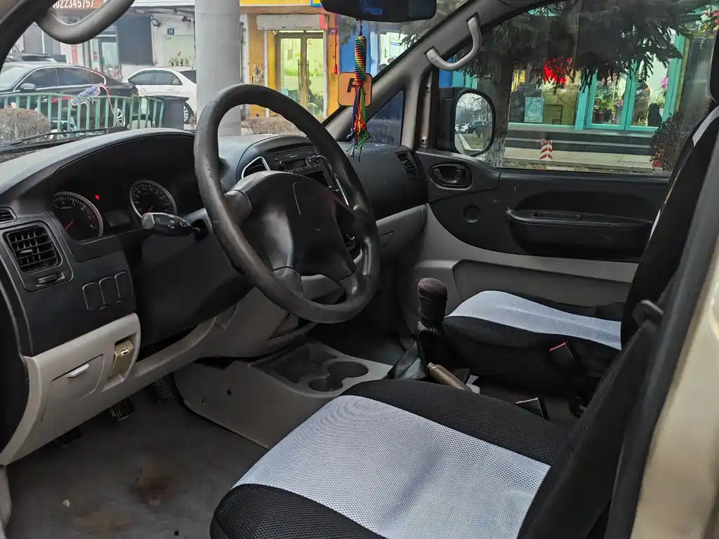 Forthing Lingzhi V3 1.5L 7 seats Standard Type II, фото 7