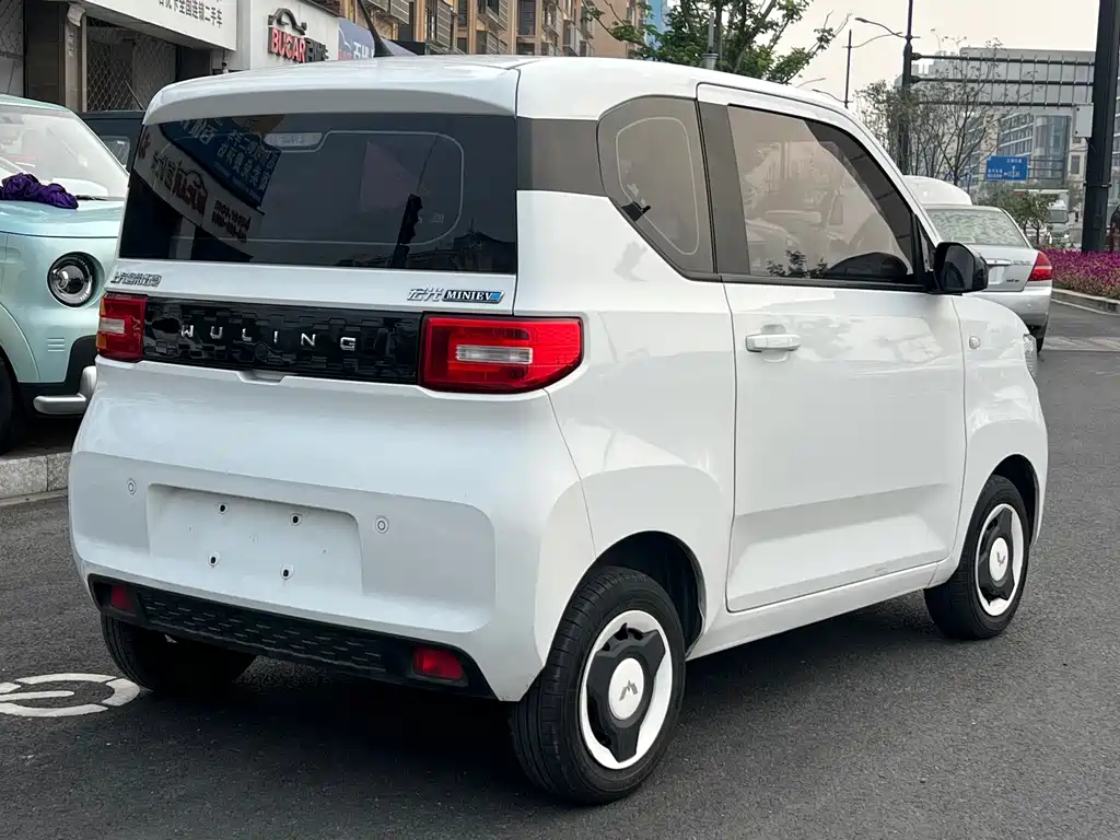 Wuling MINIEV — миниатюра 5