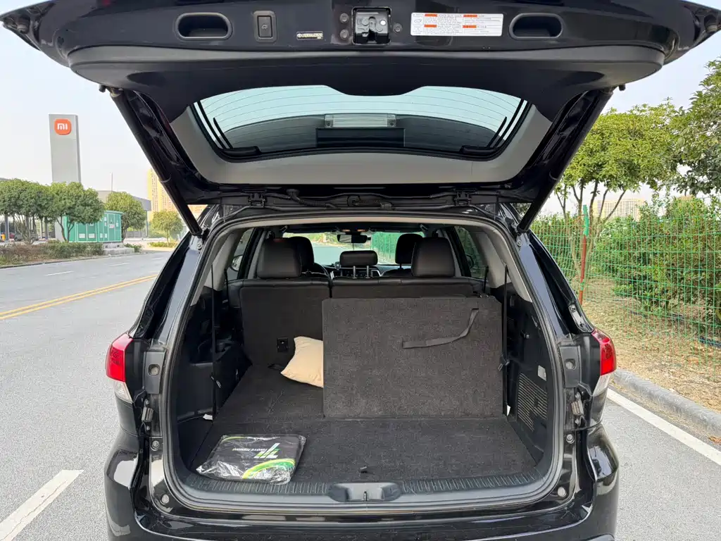 Toyota Highlander — миниатюра 10