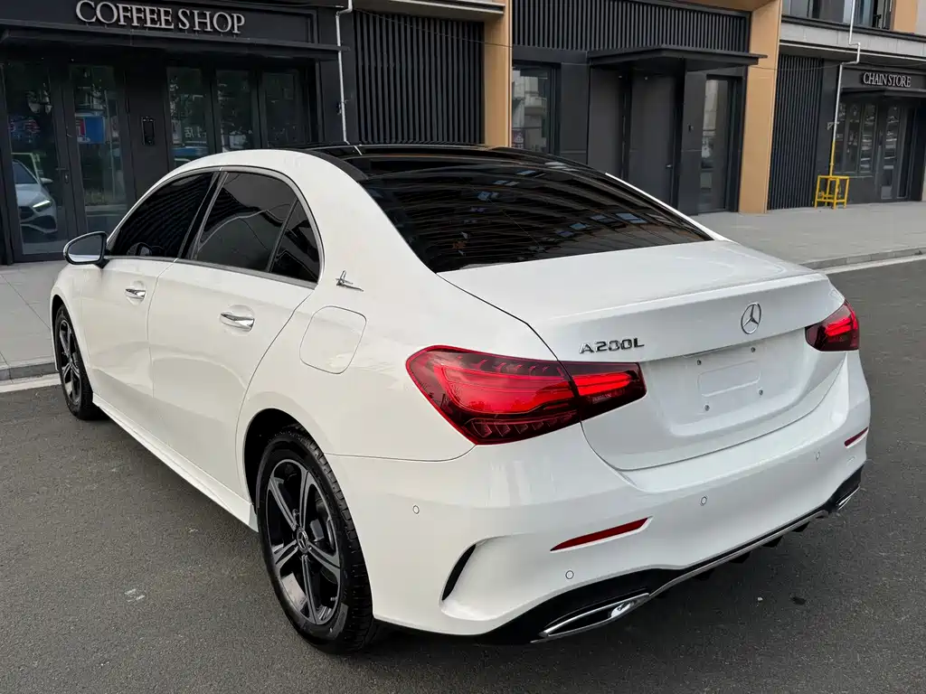 Mercedes-Benz A-Class — миниатюра 12