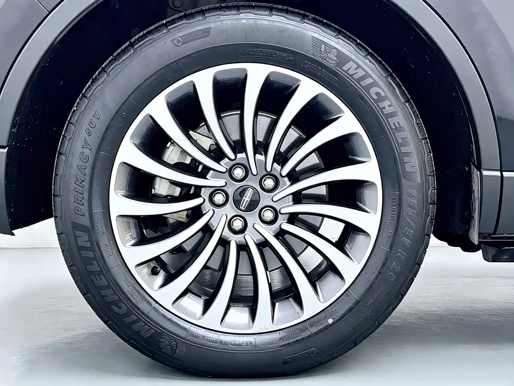 Lincoln Aviator — миниатюра 18