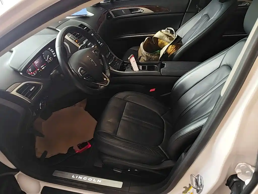 Lincoln MKZ — миниатюра 15