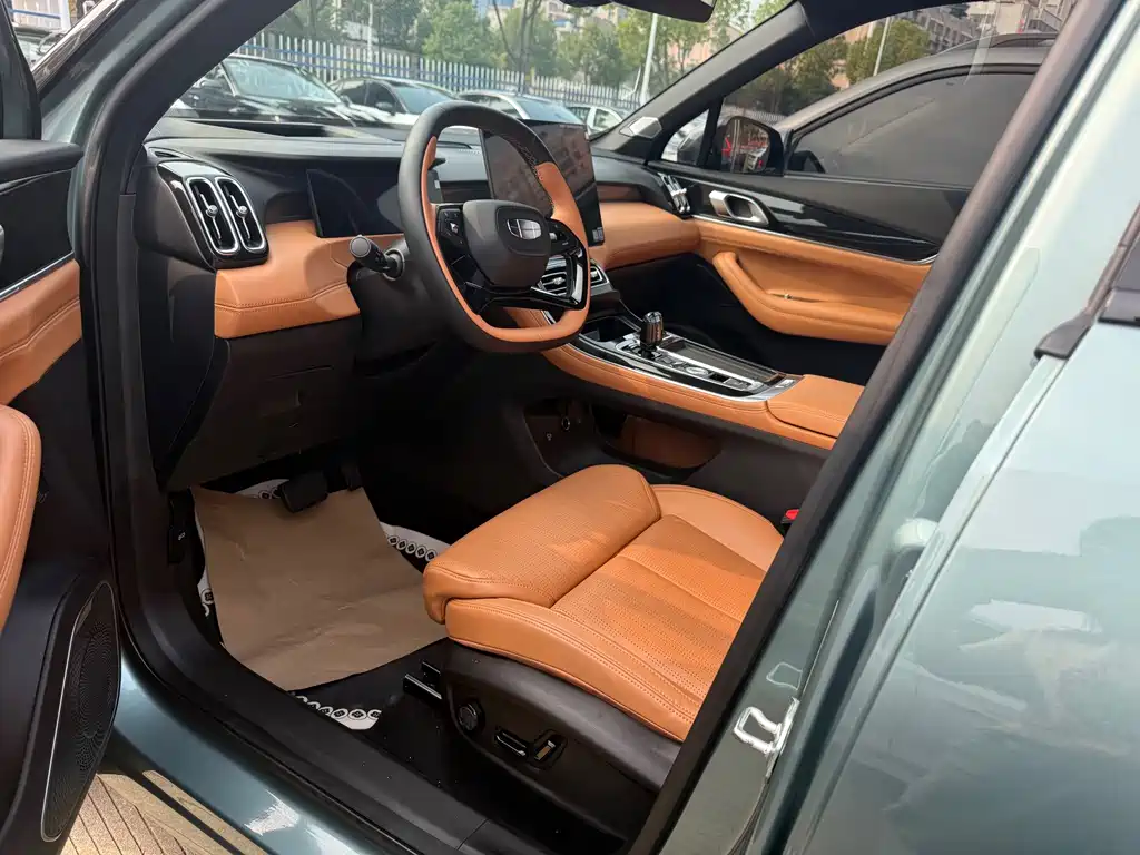 Geely Boyue L — миниатюра 4