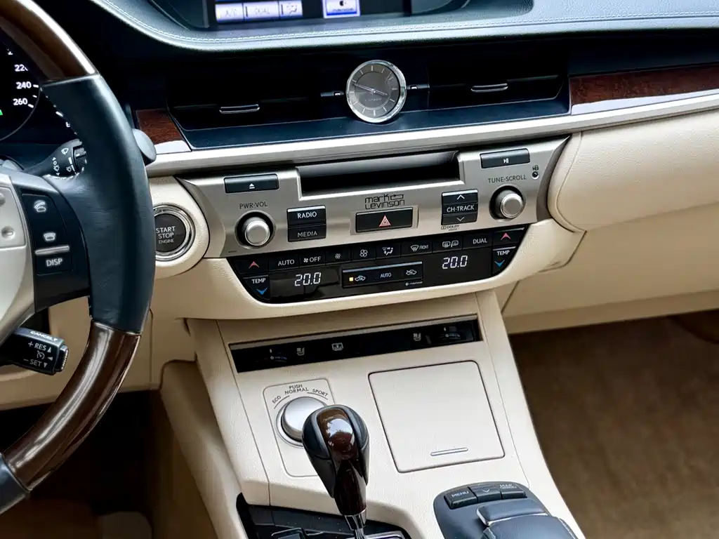 Lexus ES — миниатюра 14