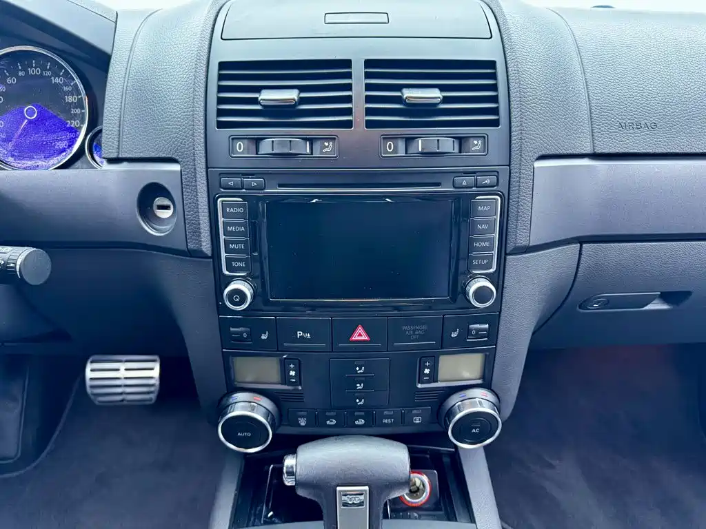 Volkswagen Touareg — миниатюра 12
