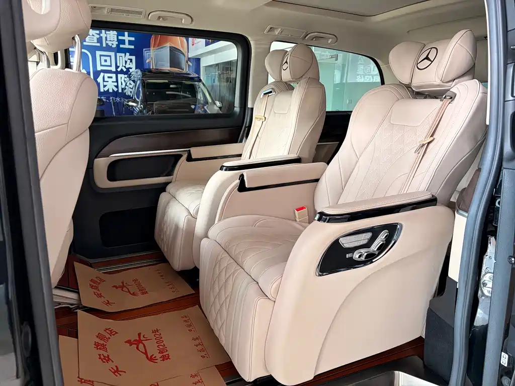 Mercedes-Benz V-Class — миниатюра 16