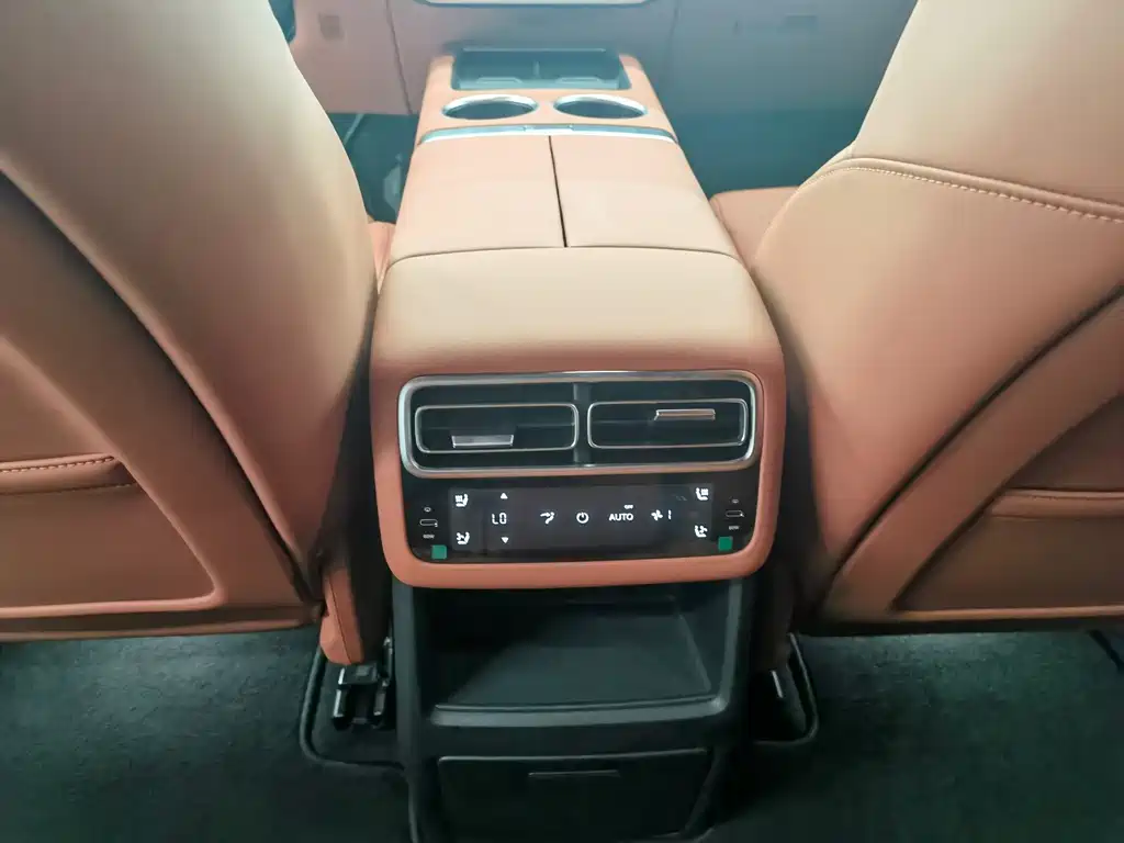 Li Auto Li L6 — миниатюра 9
