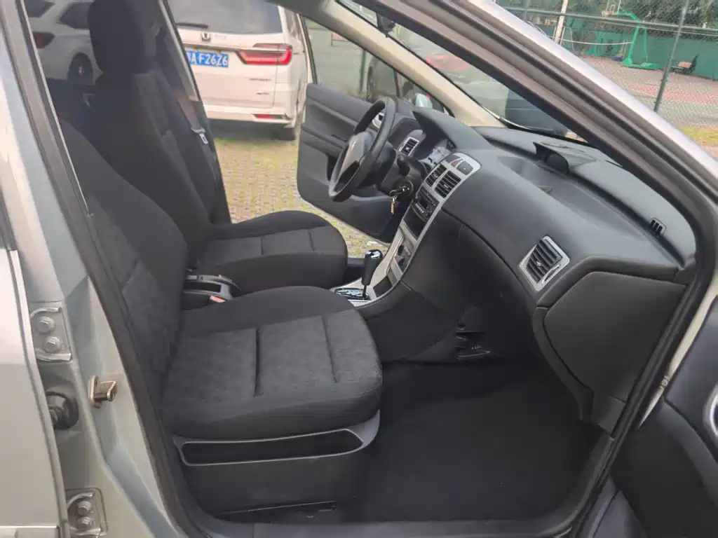 Peugeot 307 — миниатюра 6
