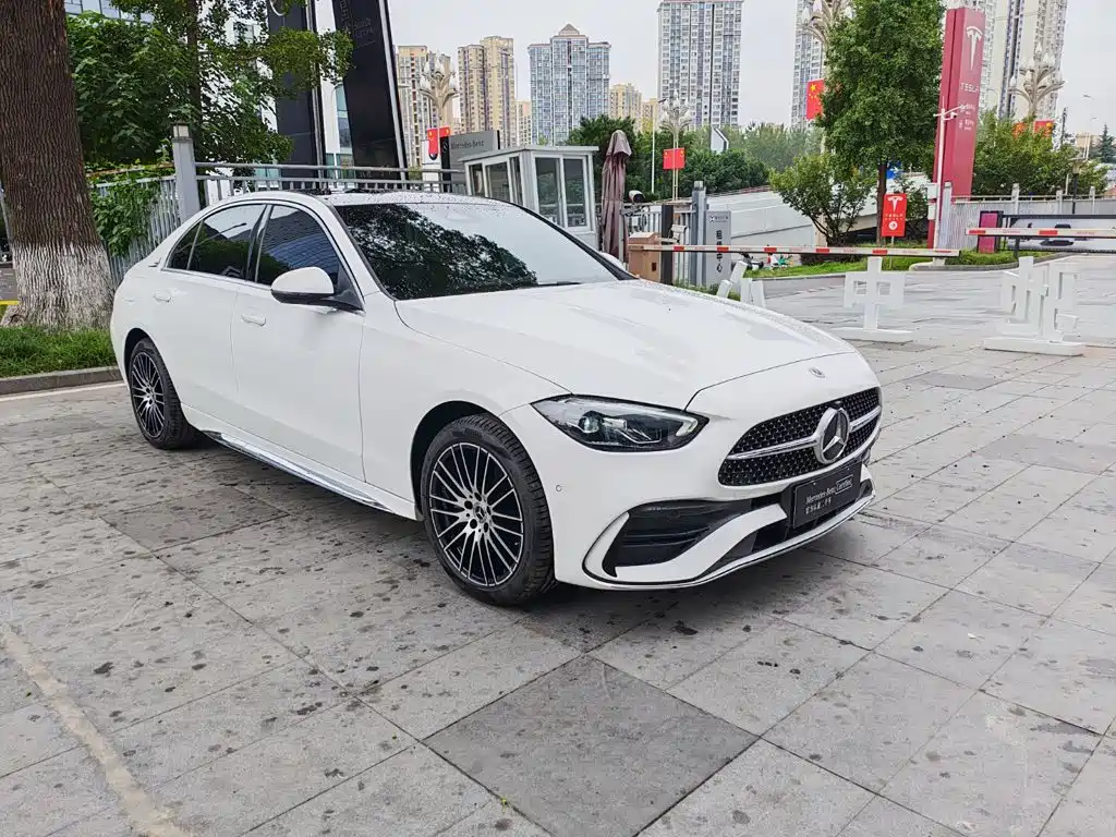 Mercedes-Benz C-Class — миниатюра 3