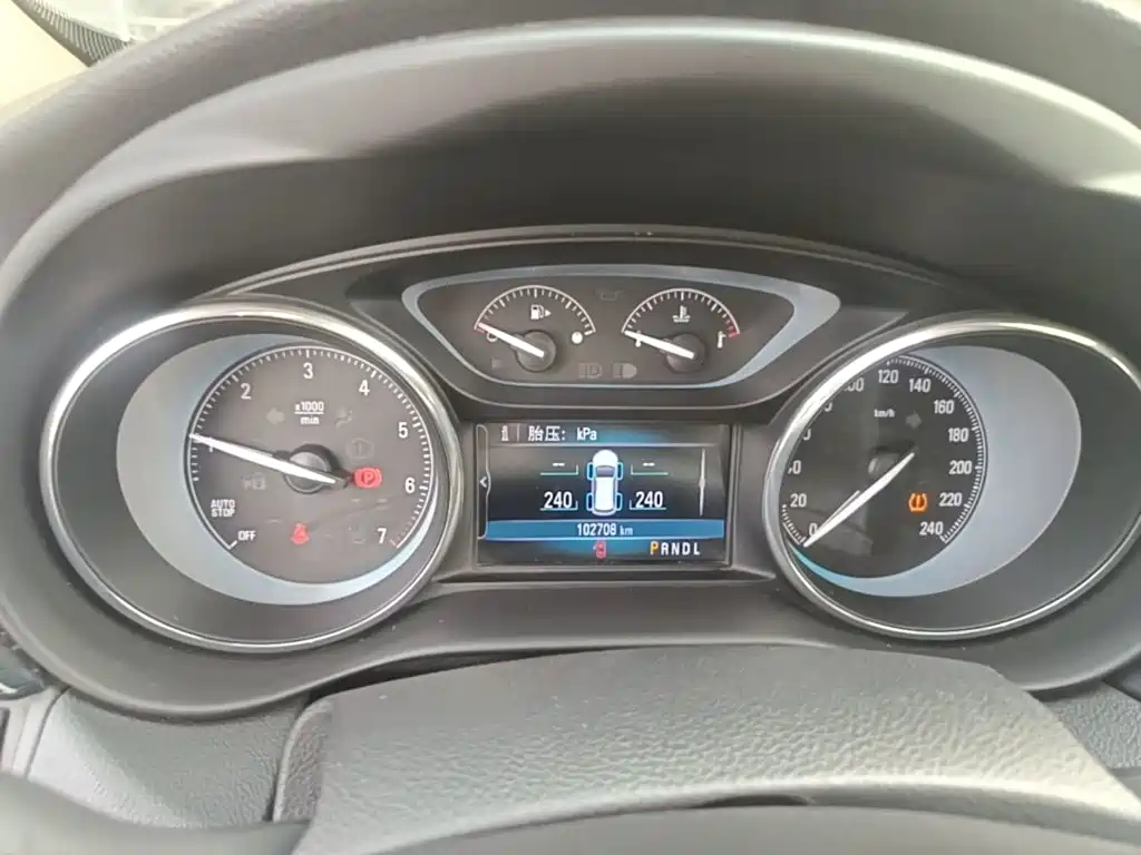 Buick Envision Plus — миниатюра 12