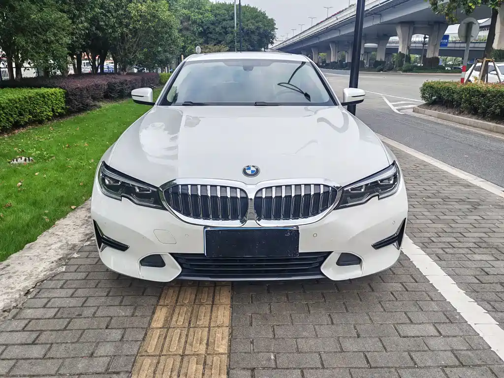 BMW 3 Series — миниатюра 2
