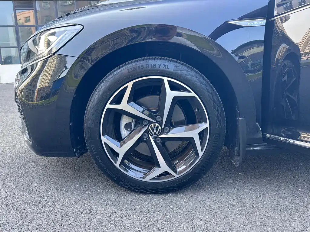 Volkswagen Passat — миниатюра 4