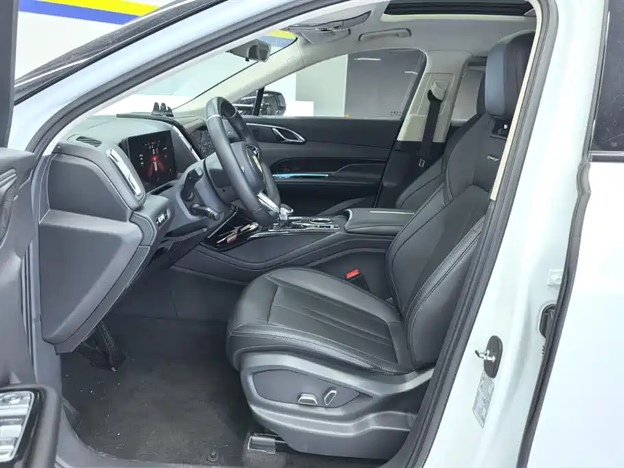 Hongqi HS3 2023 1.5T