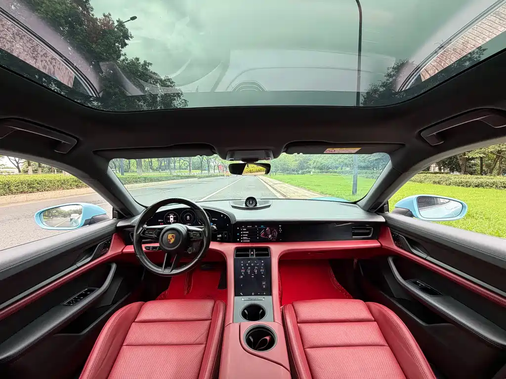 Porsche Taycan — миниатюра 8