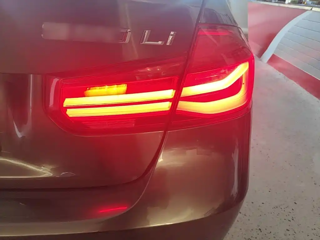 BMW 3 Series — миниатюра 8