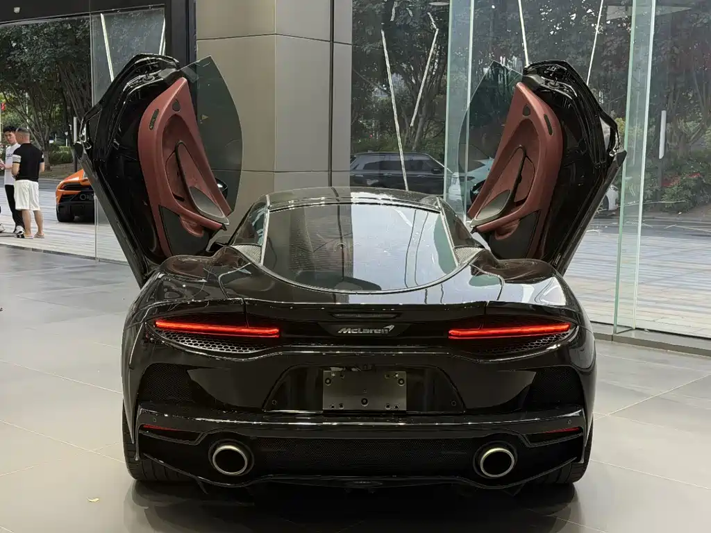 McLaren GT — миниатюра 3