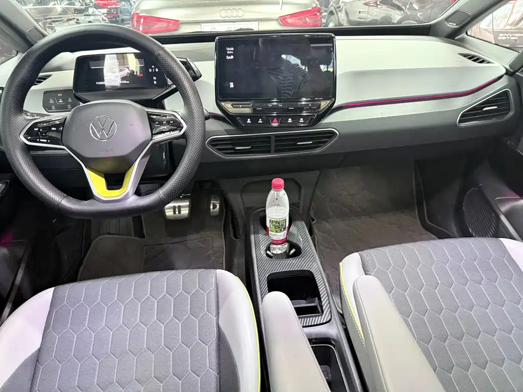 Volkswagen ID.3 — миниатюра 12