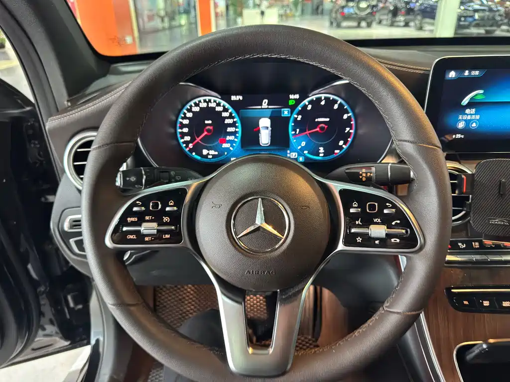 Mercedes-Benz GLC — миниатюра 13