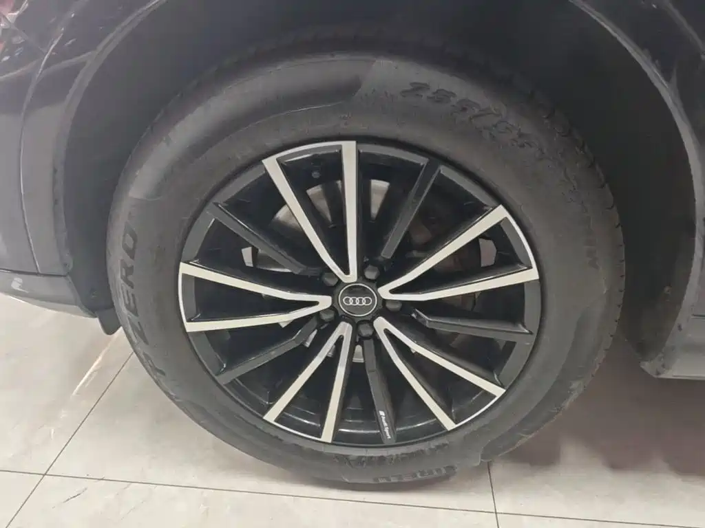 Audi Q7 — миниатюра 23