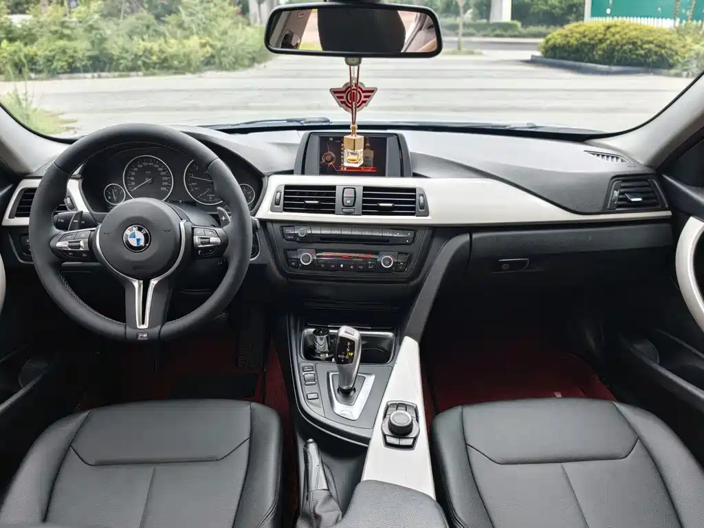 BMW 3 Series — миниатюра 9