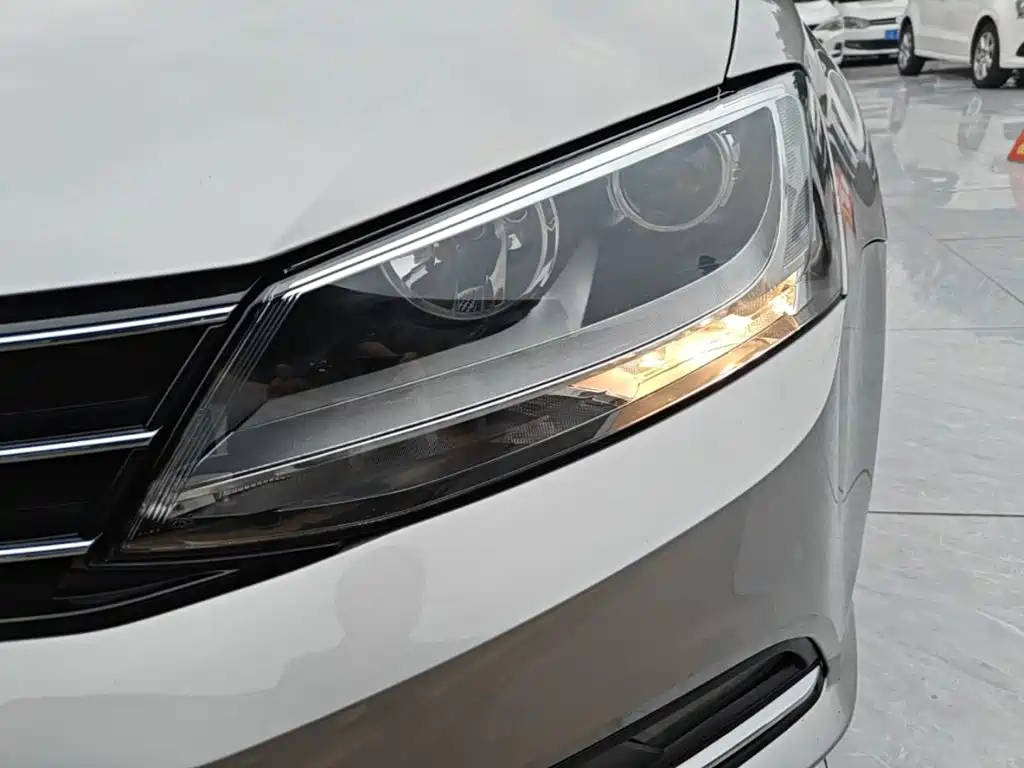 Volkswagen Sagitar — миниатюра 24