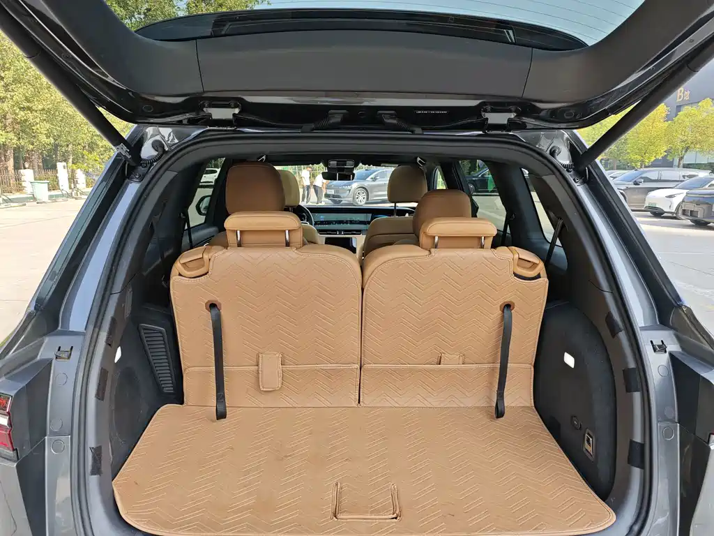 Li Auto Li ONE — миниатюра 12