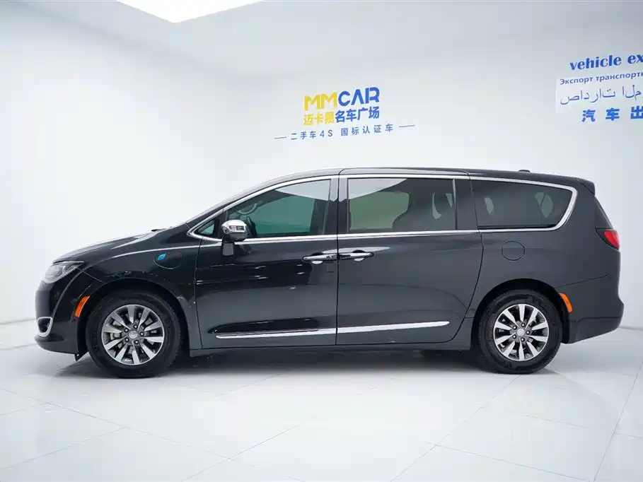 Chrysler Grand Voyager PHEV (Import) — миниатюра 19