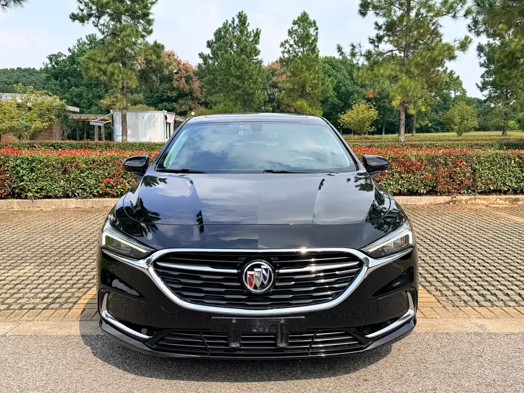 Buick LaCrosse — миниатюра 2