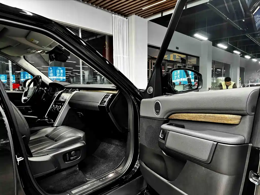 Land Rover Discovery — миниатюра 9