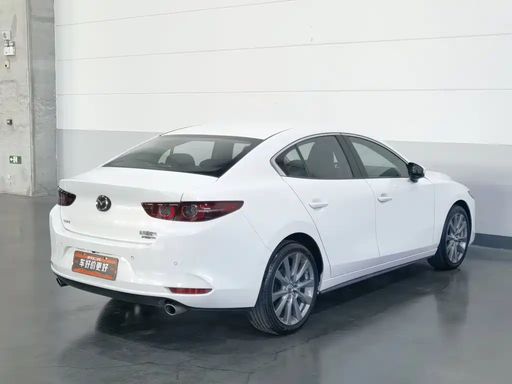 Mazda 3 Axela — миниатюра 2