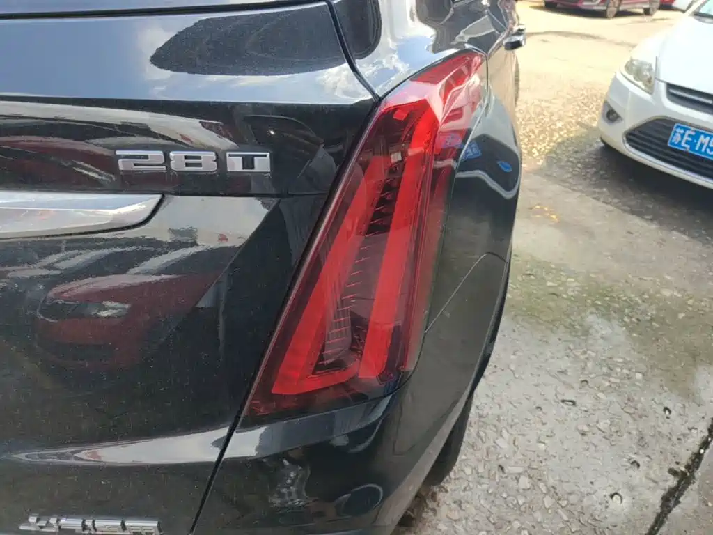 Cadillac XT5 — миниатюра 8