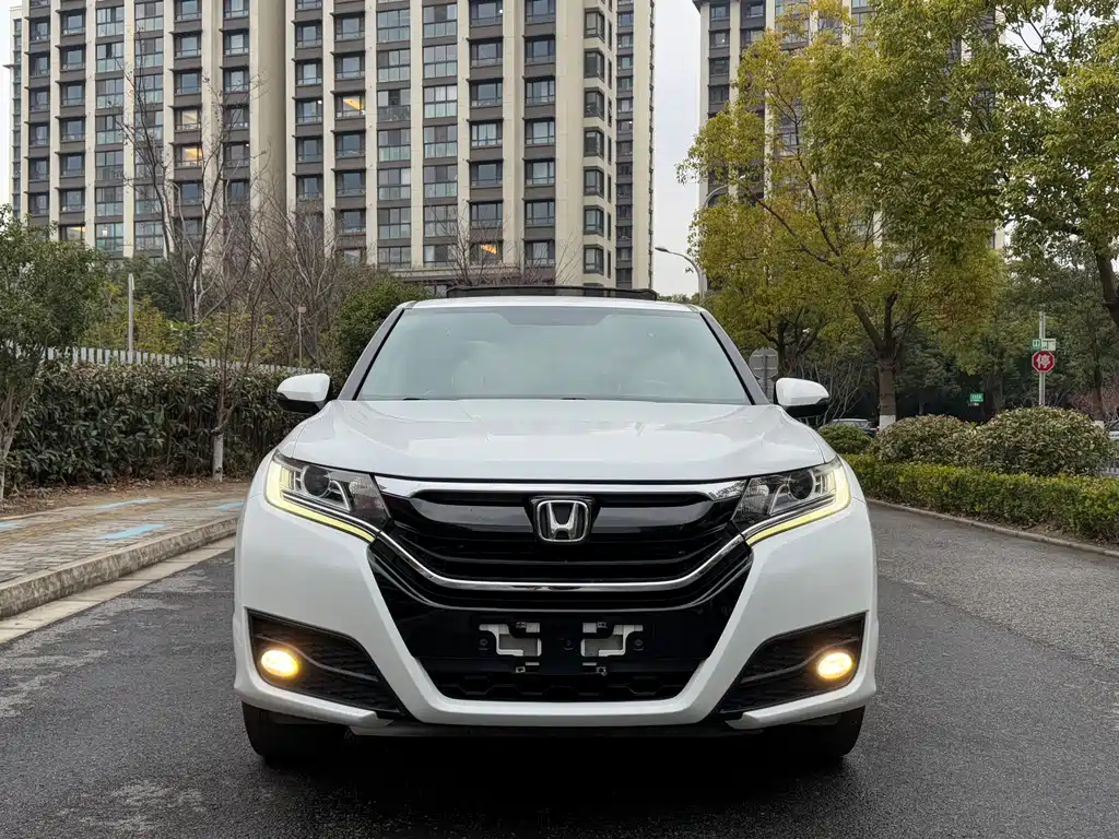 HONDA UR V
