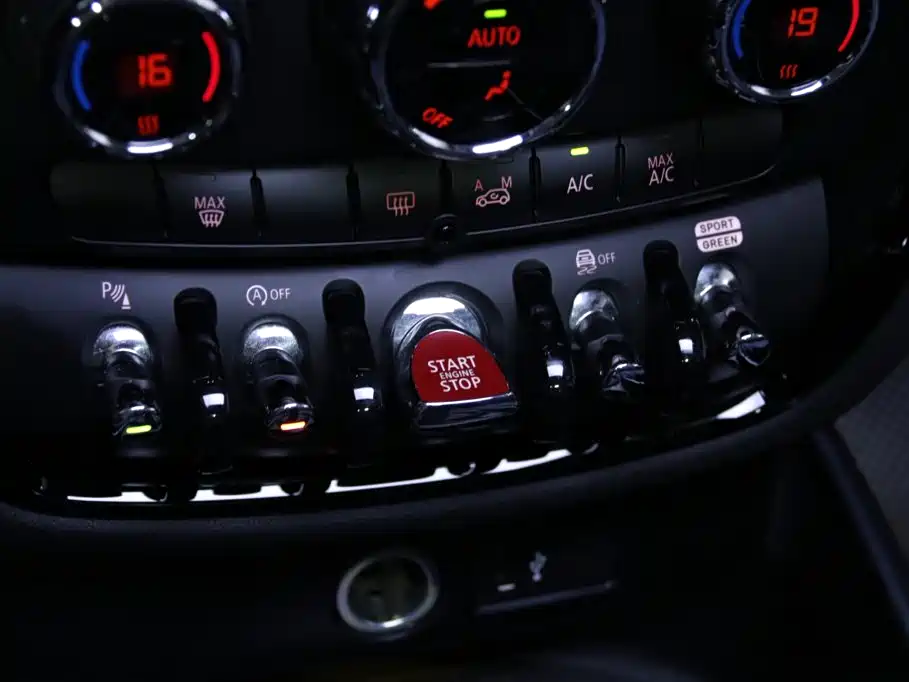 MINI Mini Clubman — миниатюра 9