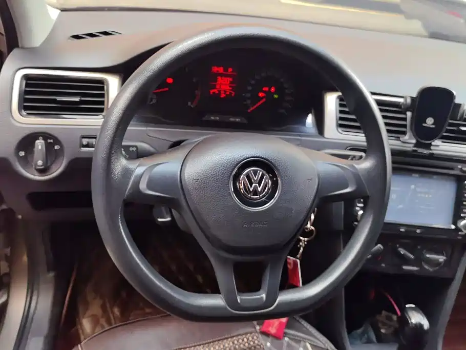 Volkswagen Santana — миниатюра 15