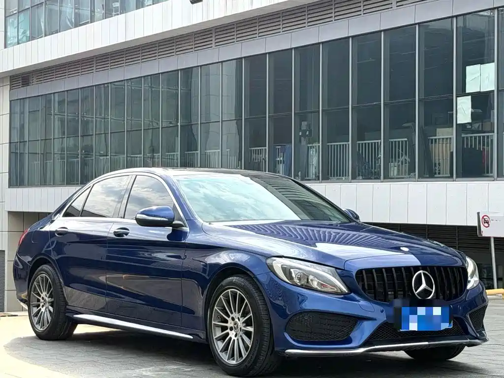 Mercedes-Benz C-Class — миниатюра 3