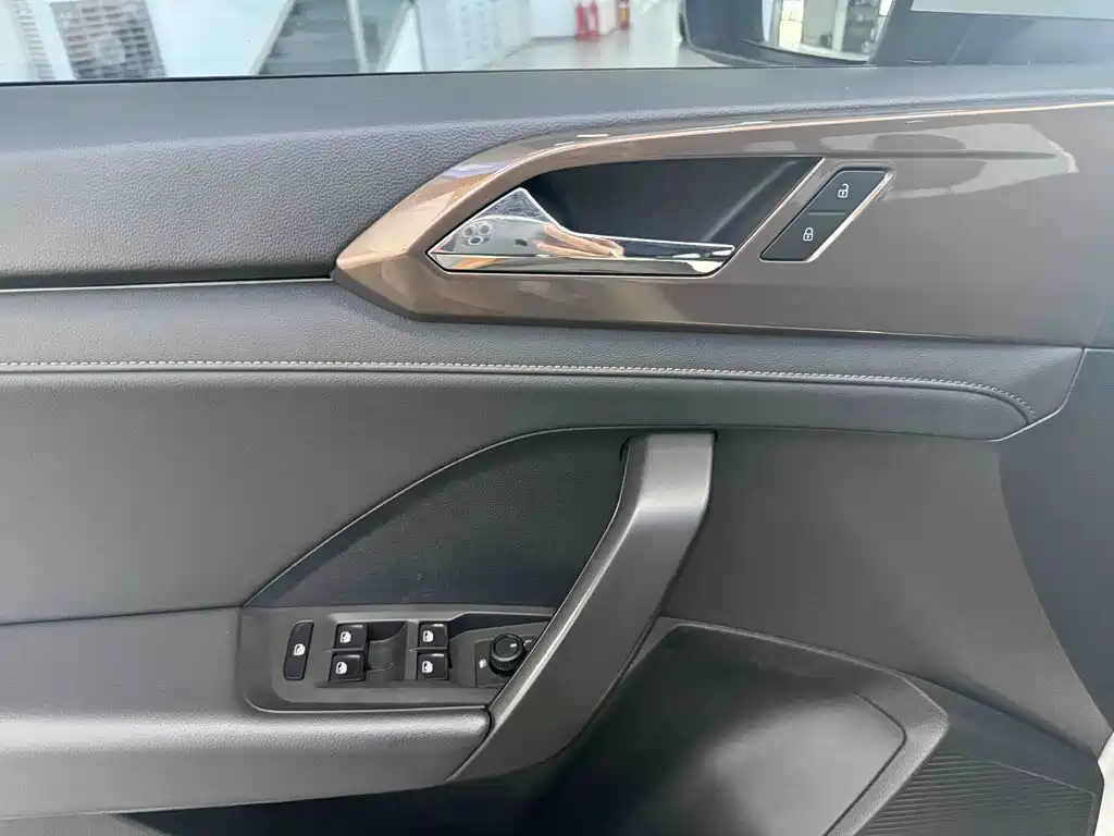 Volkswagen Tharu — миниатюра 16