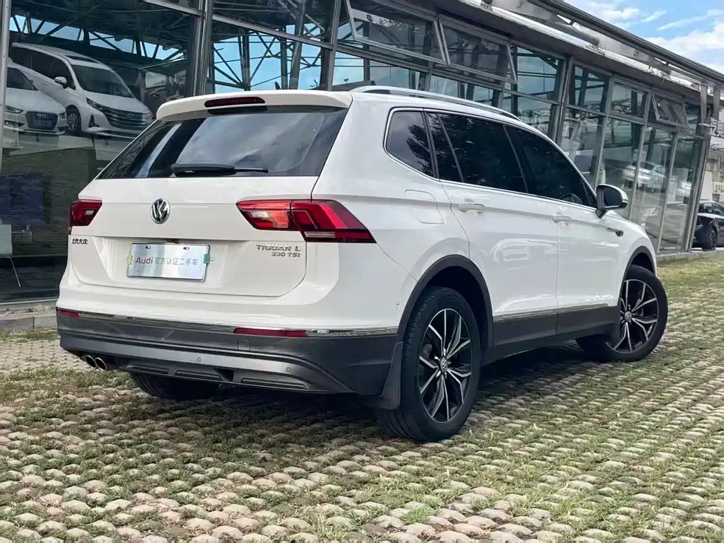 Volkswagen Tiguan L — миниатюра 8